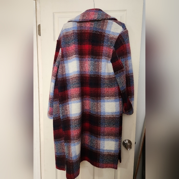 Shacket - Picture 2 of 3